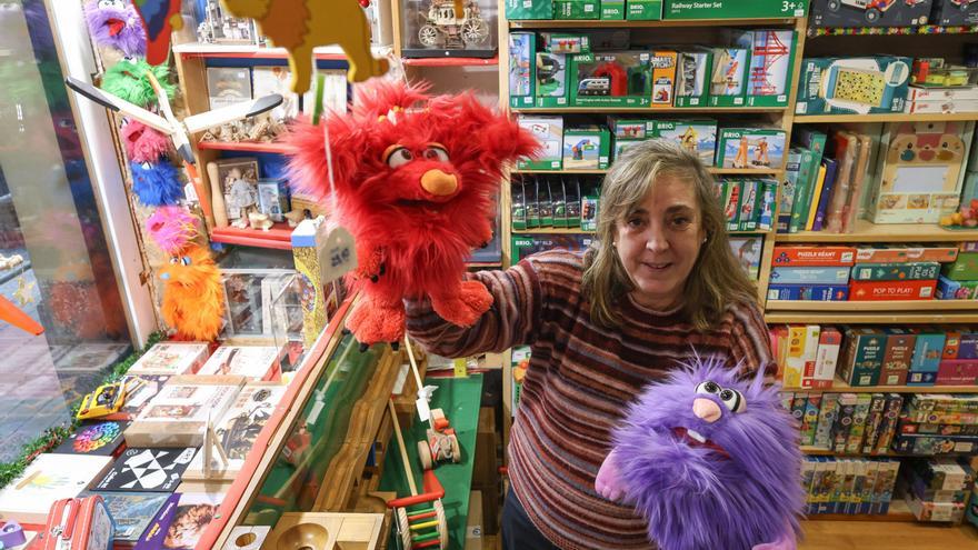 La juguetería más antigua de Bilbao: "Aquí no tenemos lo que sale en la tele"