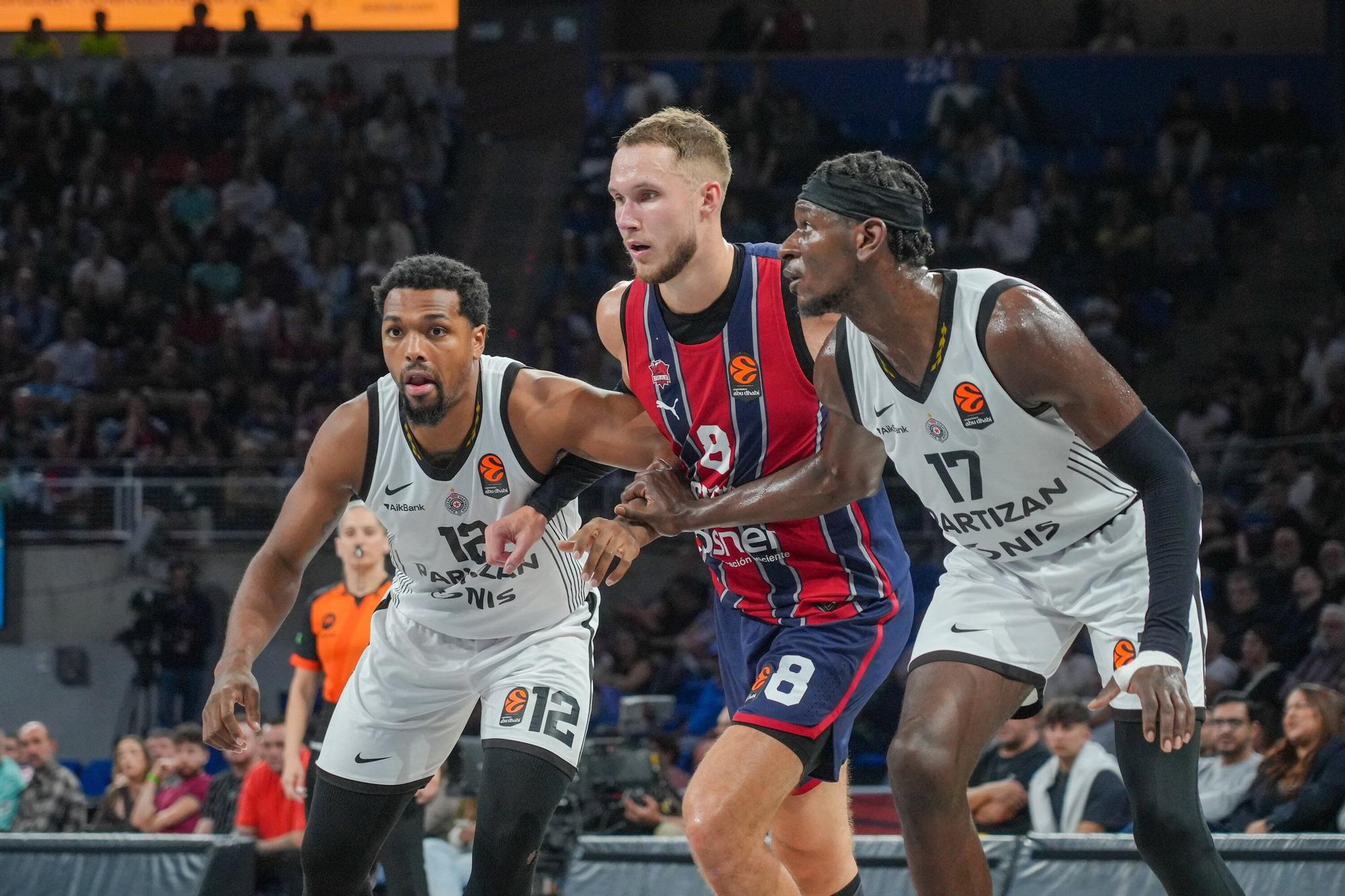 Todas las fotos del Baskonia-Partizan en el Buesa Arena