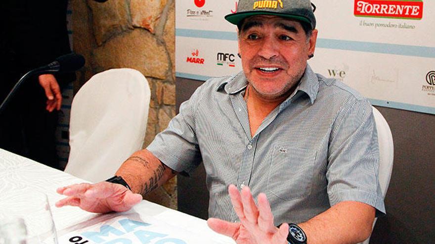 Polémica en Nápoles con la ciudadanía de honor para Maradona
