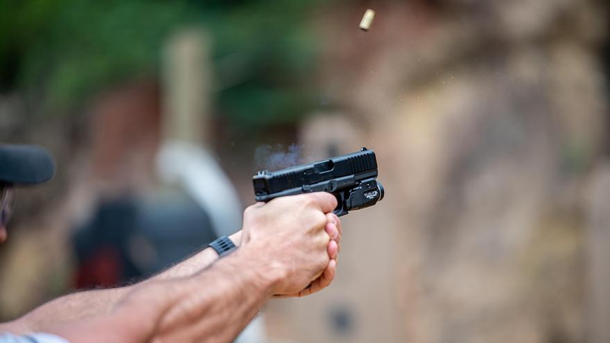 Una discusión en un comercio de Basauri acaba con un hombre sacando una pistola