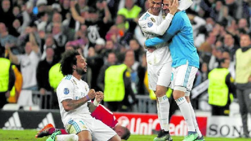 Y en esto, Benzema