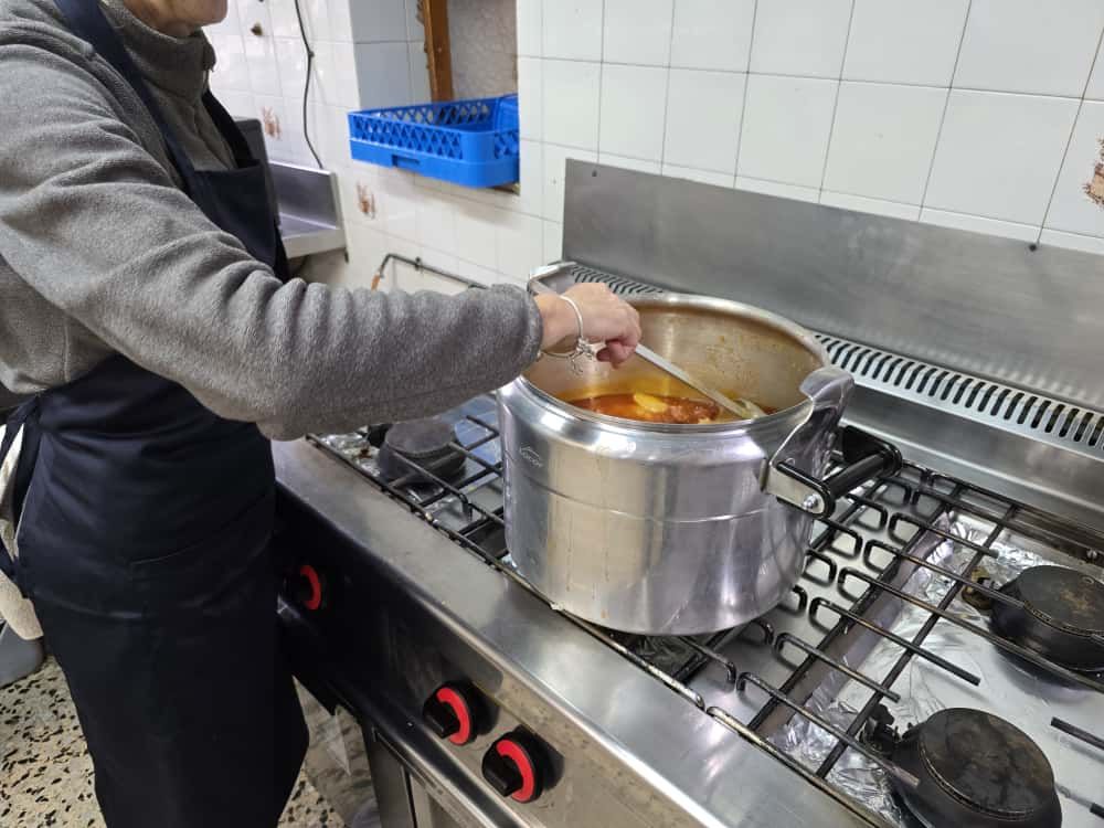 En imágenes: Antoñana prueba su comedor para mayores