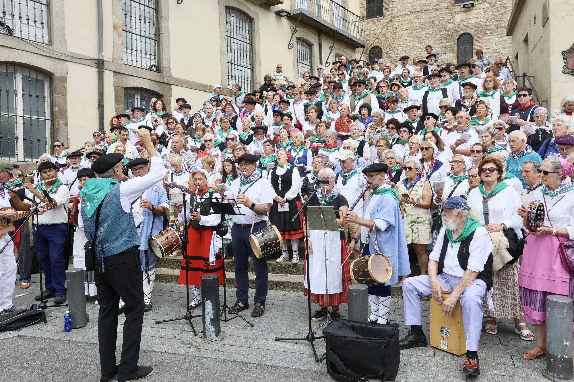 En imágenes: La fiesta continúa en las calles de Gasteiz este 6 de agosto