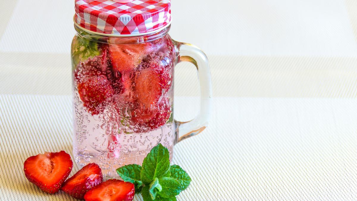Agua infusionada con fruta
