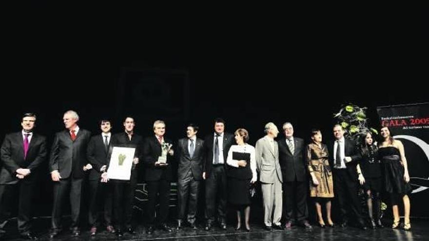 Todos los premiados, ayer, en el acto celebrado en el Kursaal de Donostia.