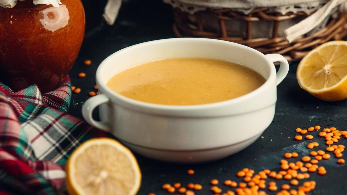 Menú fin de semana: caldo casero, pollo al horno y tarta de queso del Roncal