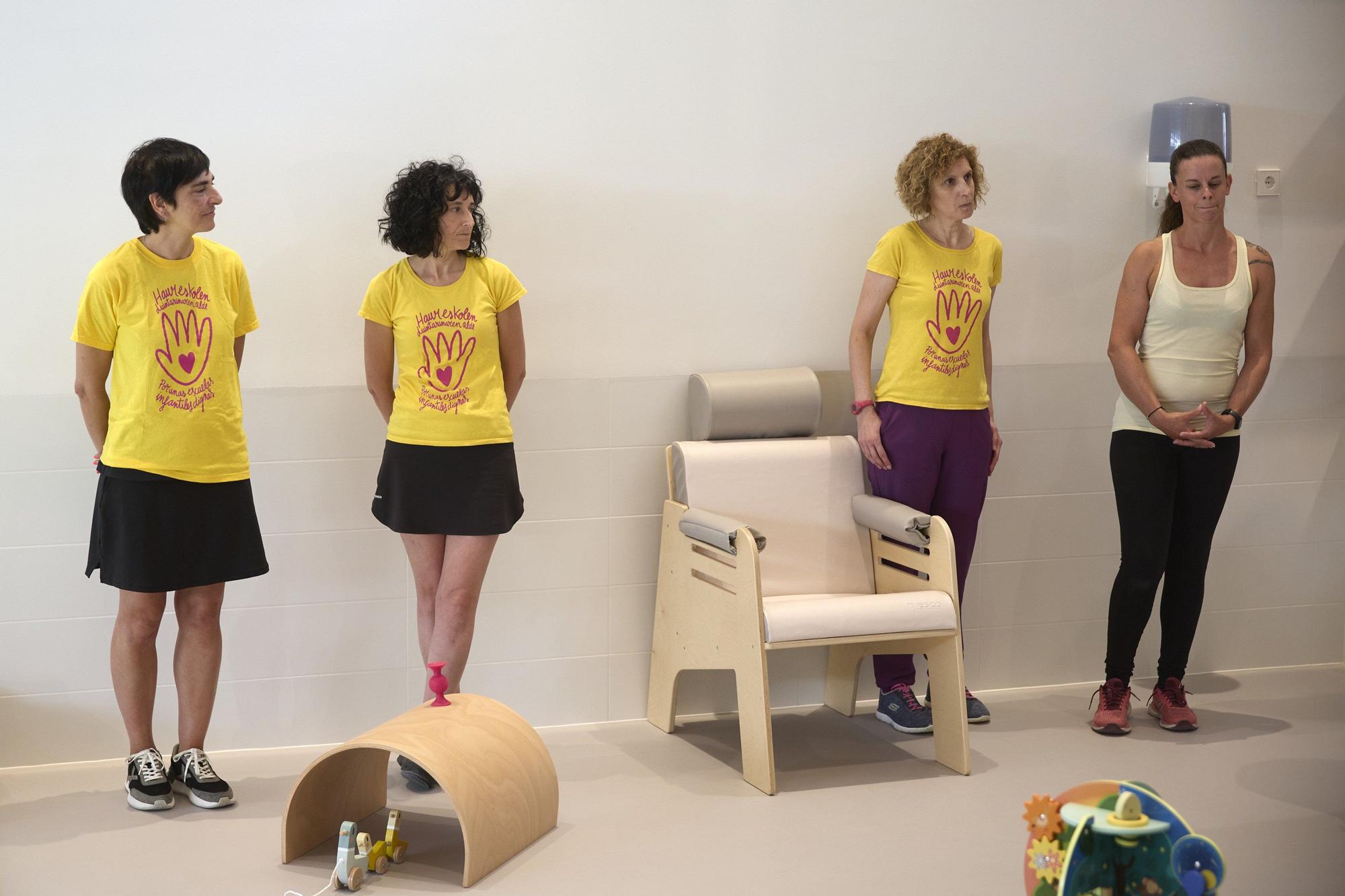 Fotos de la visita de María Chivite a la nueva Escuela Infantil de Erripagaña