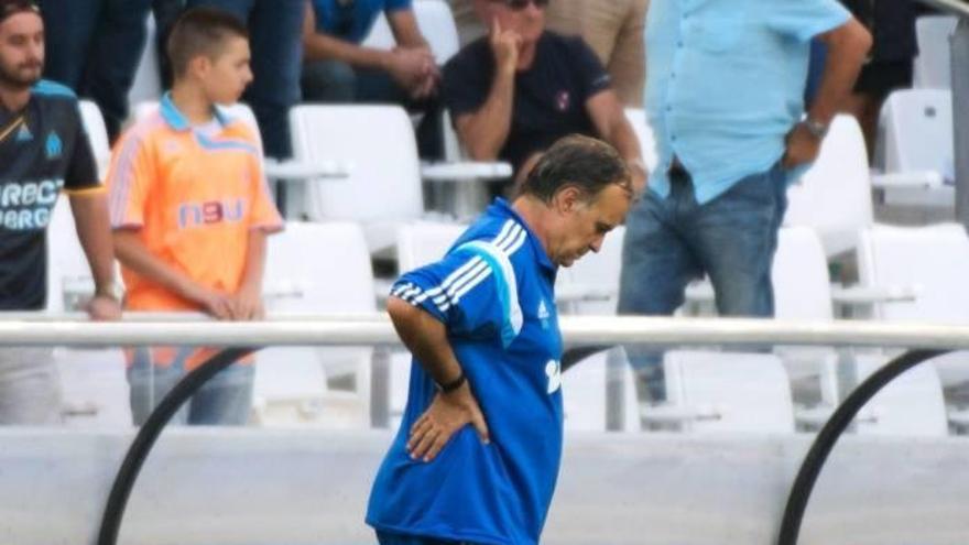 Estreno aciago de Bielsa en el Velodrome