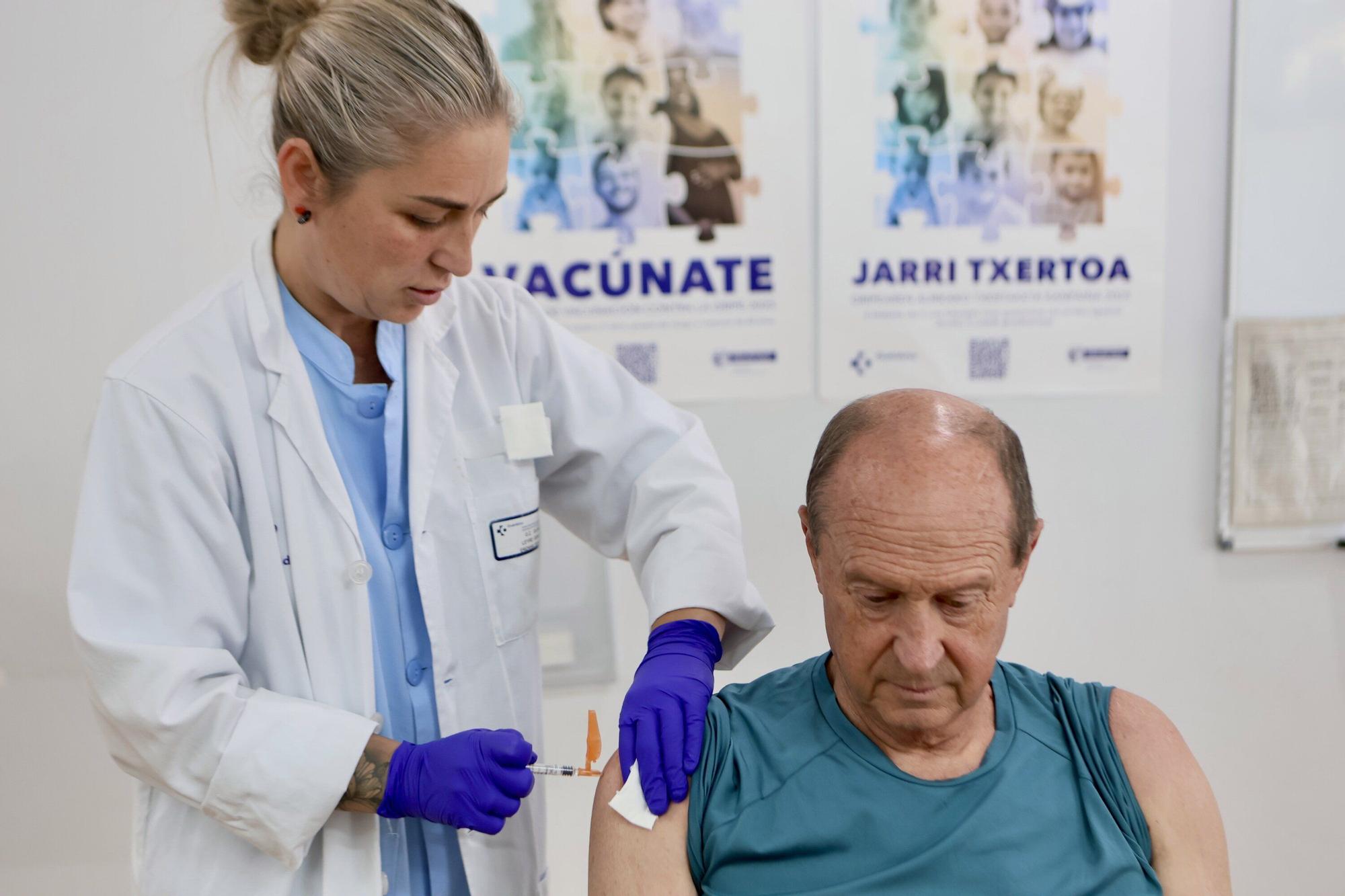 En imágenes: Arranca con novedades la campaña de la gripe en Álava