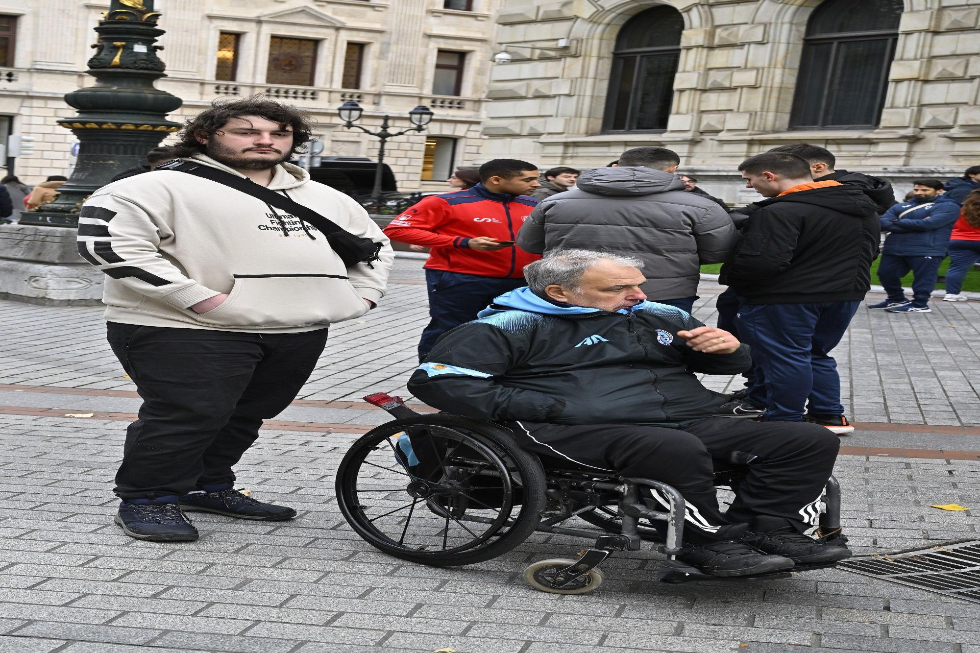 Recepción oficial a las delegaciones participantes de la Liga de Naciones por parte de las autoridades.