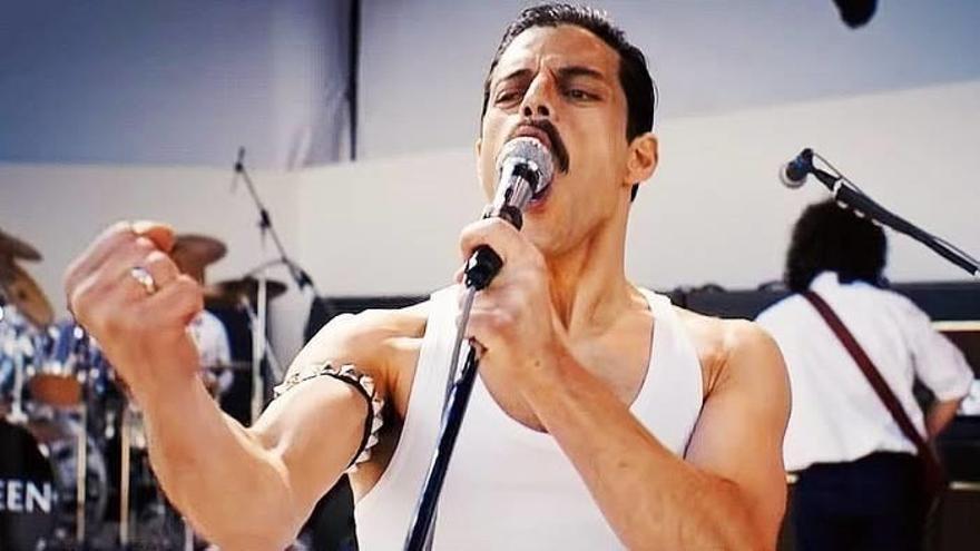 Rami Malek resucita al legendario Freddie Mercury en Bohemian rhapsody