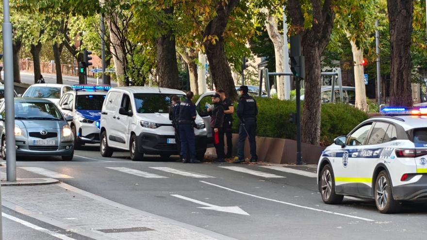 La Ertzaintza aborda a un sospechoso habitual en el centro de Vitoria