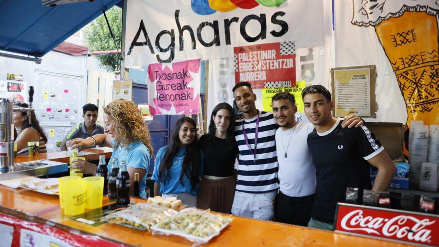 La primera txosna de personas migrantes en Euskal Herria