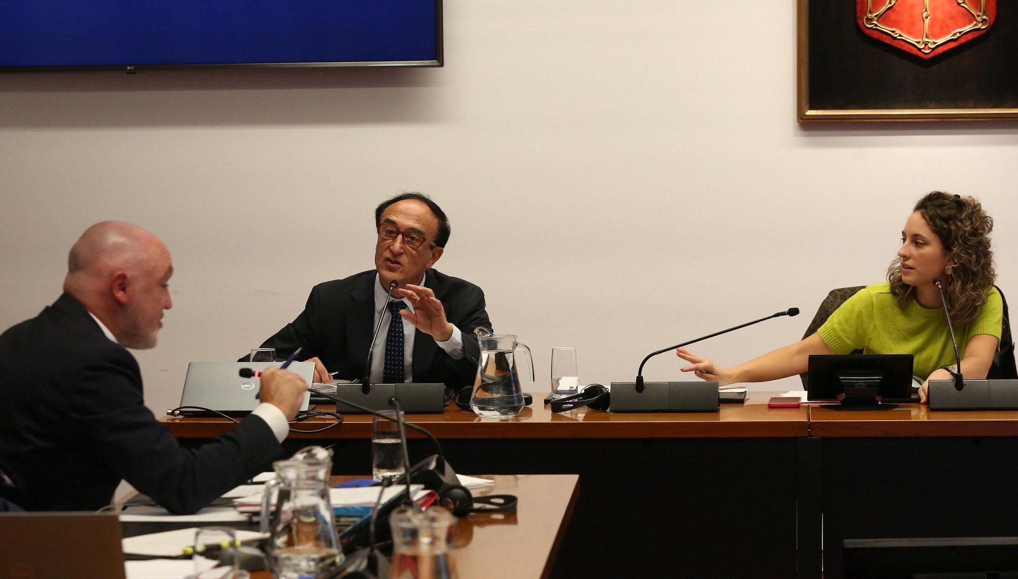 Fotos de la sesión de este martes de la comisión de investigación del Parlamento de Navarra