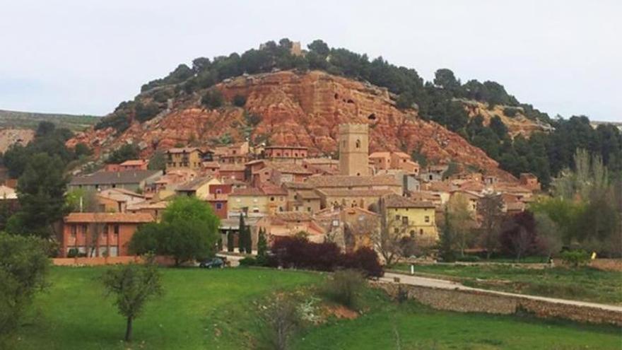 Anento, una villa medieval aragonesa situada en un frondoso valle