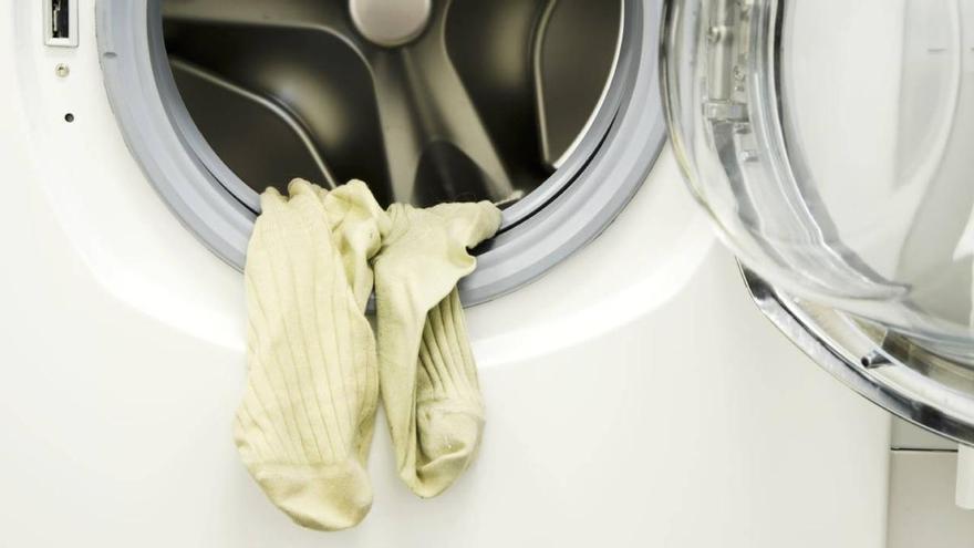 Adiós a que la secadora encoja la ropa: las claves para evitar que tus mejores prendas se echen a perder