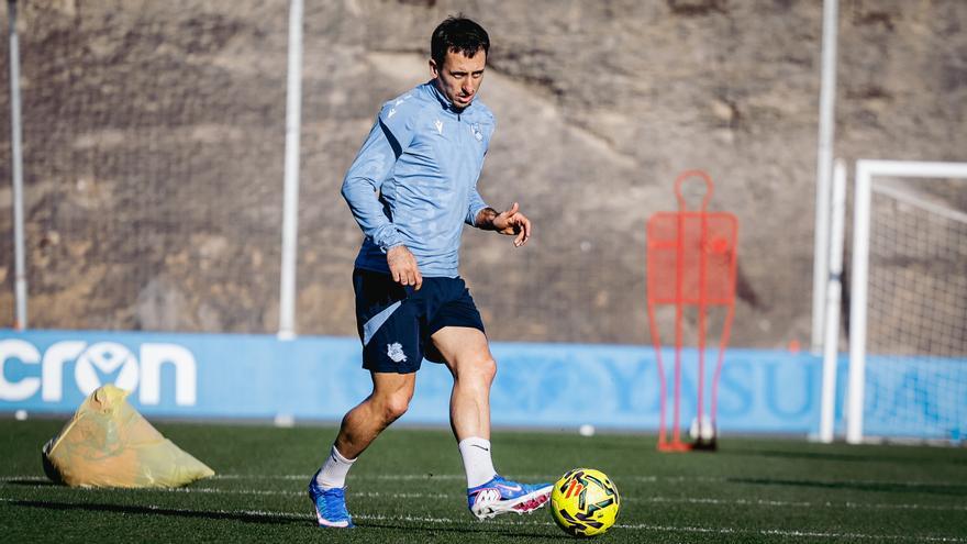 Convocatoria: con Oyarzabal y Sadiq, sin Óskarsson ni Karrika