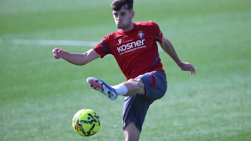 Aimar Oroz elige a sus ‘10’ de Osasuna y el puesto en el que se sitúa a sí mismo