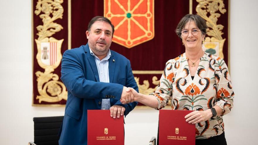 El Parlamento y UNED Pamplona renuevan el Convenio de Colaboración para 2026