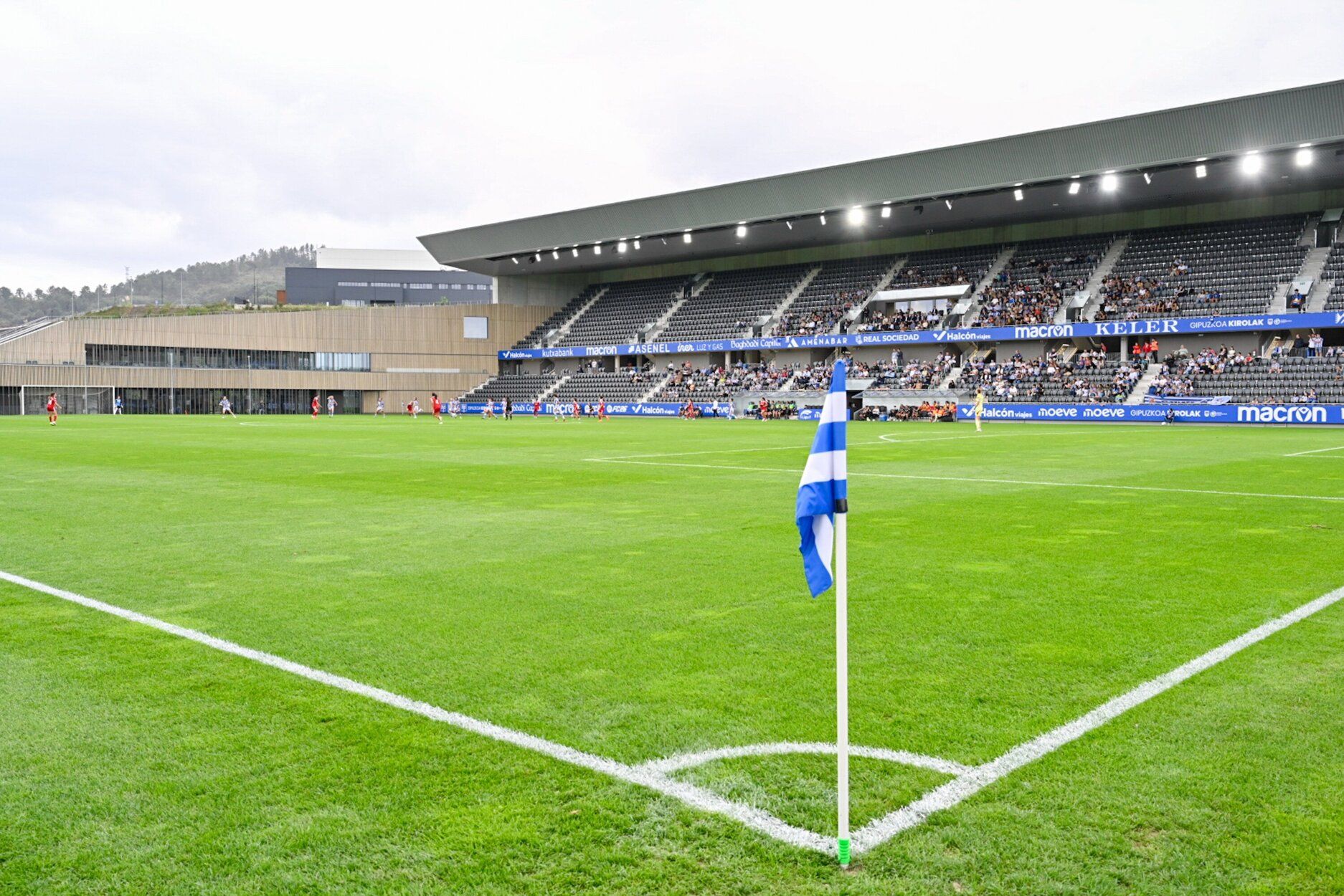 La Real femenina estrena su nuevo campo