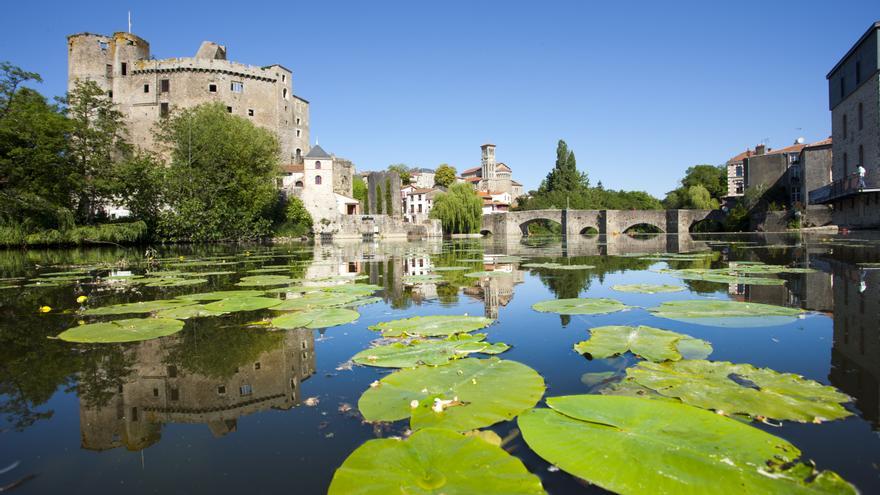 La ciudad francesa a pocas horas de Euskal Herria que te hará sentir en la Toscana
