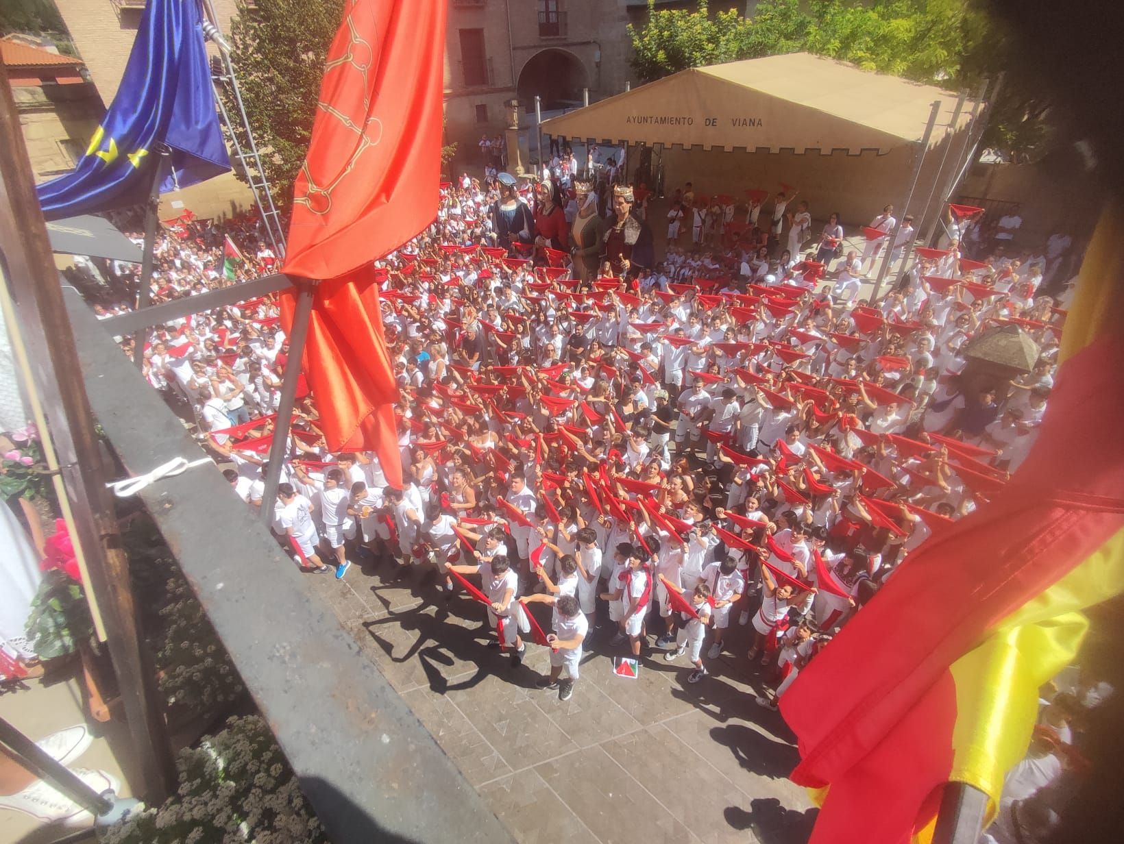 Fotos del cohete de fiestas de Viana 2025