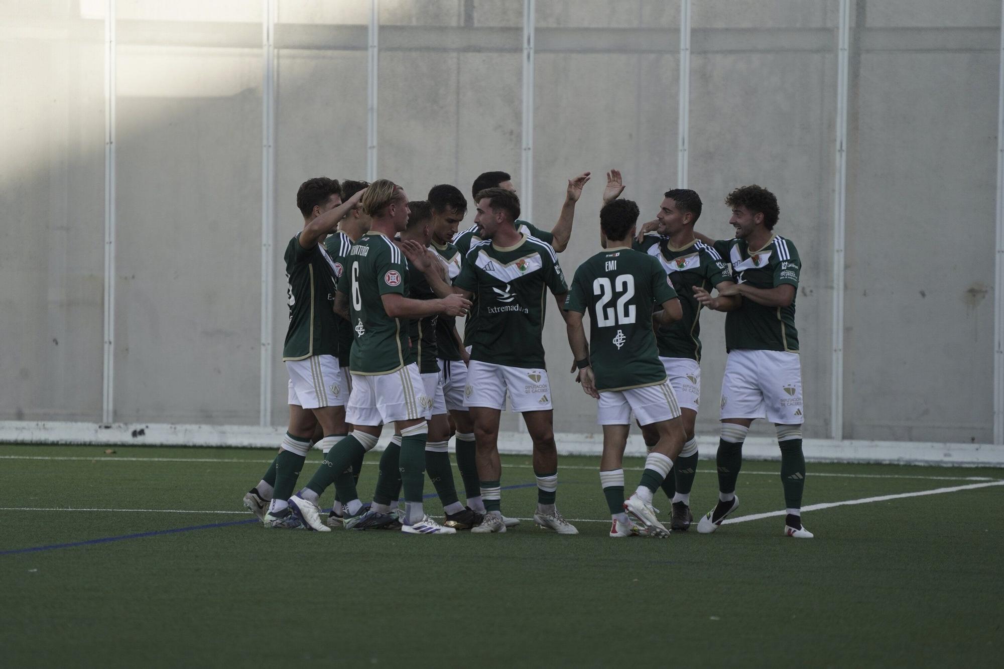 En imágenes: El Arenas no logra pasar del empate ante el Cacereño
