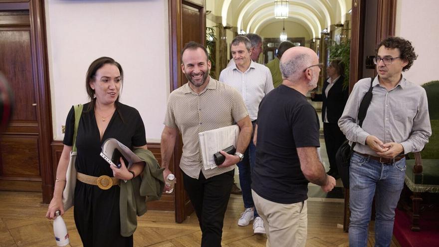 Programa, gestión interna y reparto de áreas, los ejes para negociar el tripartito en Pamplona