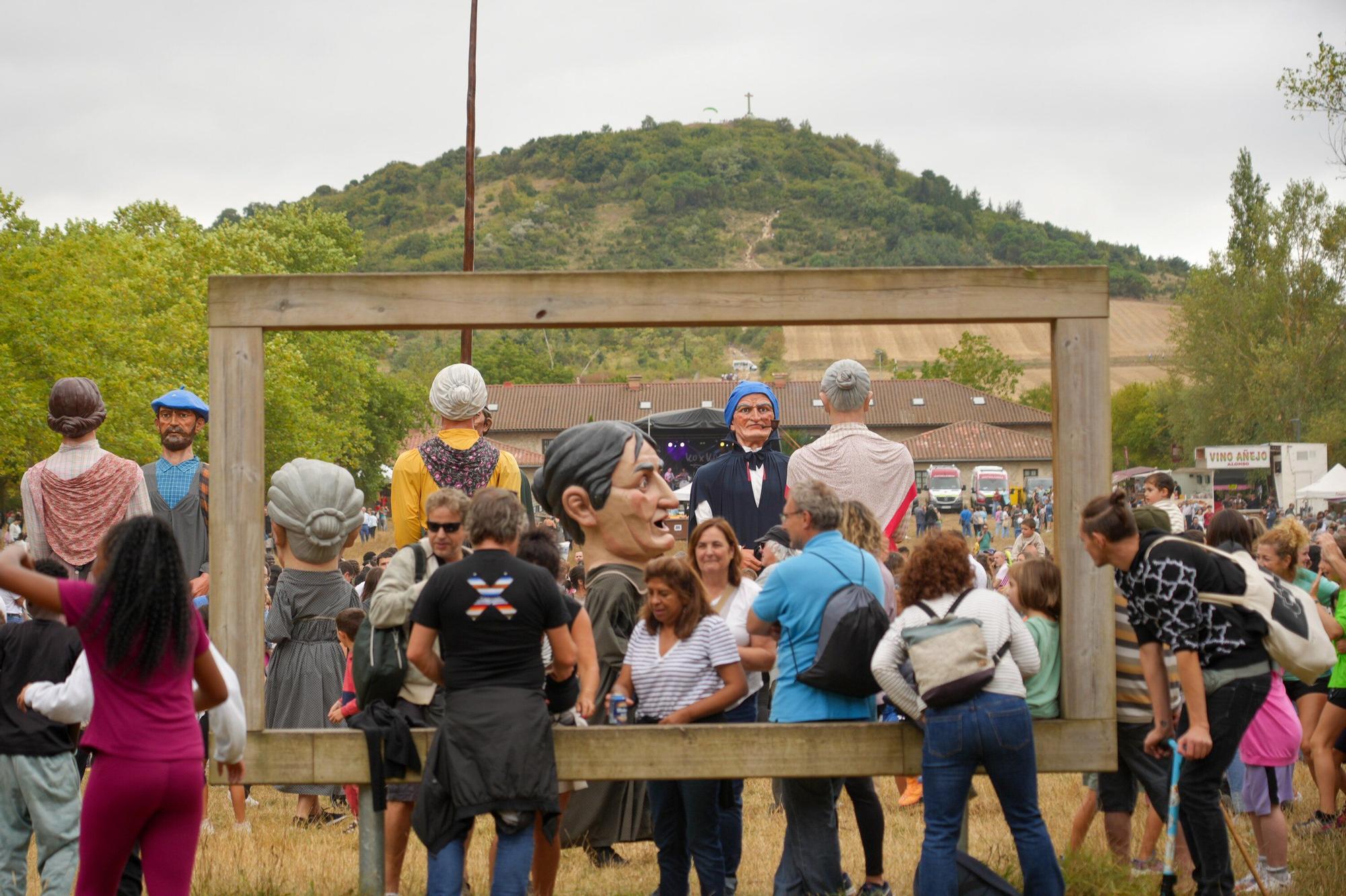 En imágenes: Las campas de Olarizu se llenan de fiesta