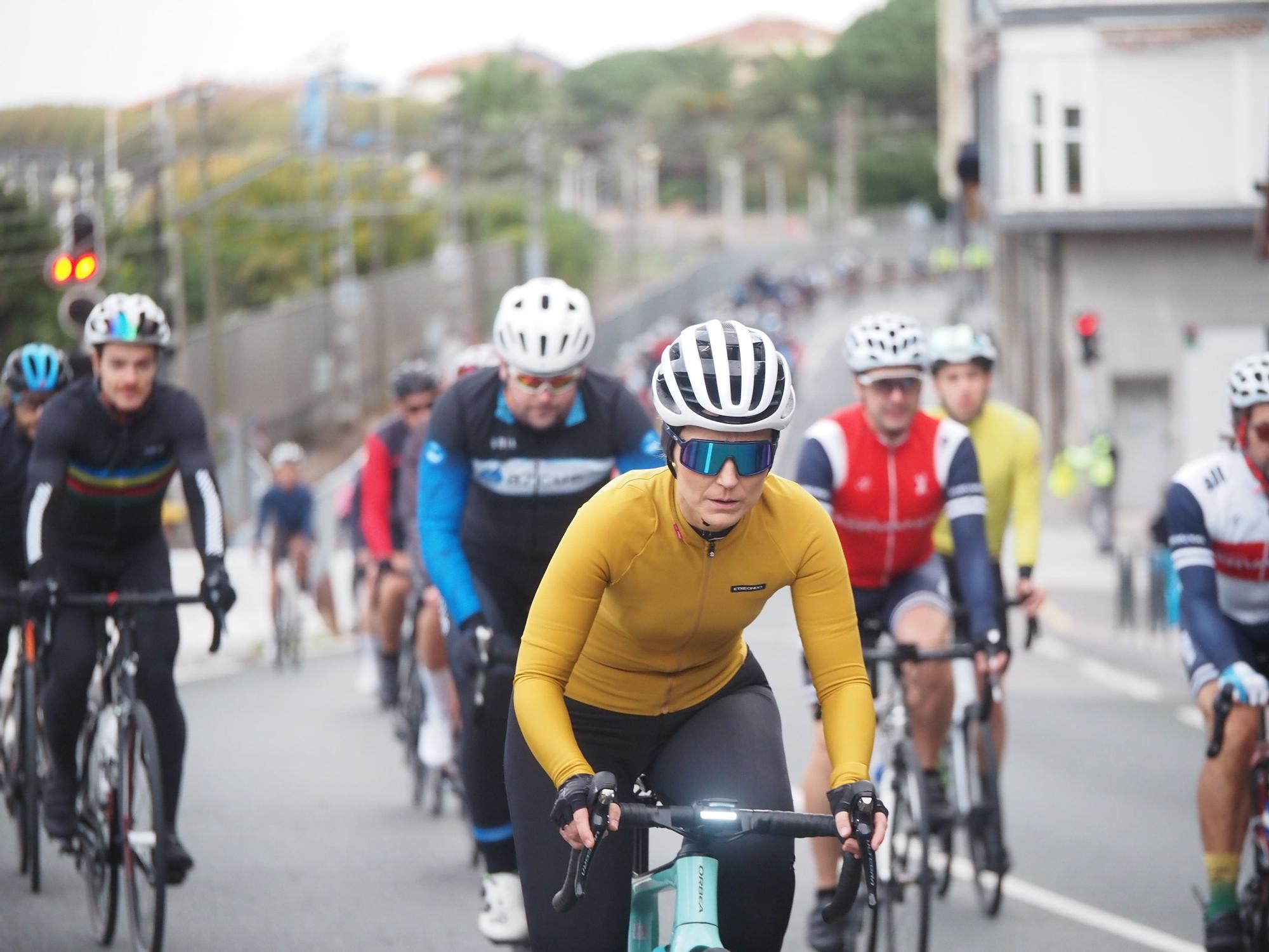 Fiesta ciclista en Deba