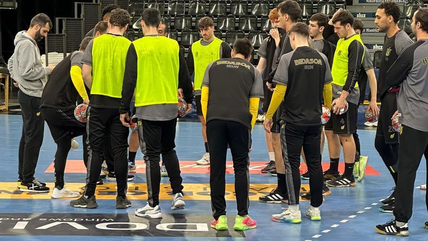 El Bidasoa quiere dar la campanada en Flensburg, &#039;el Irun de Alemania&#039;