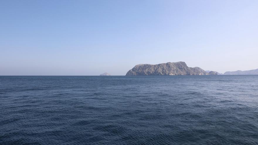 Irán cierra de nuevo el estrecho de Ormuz ante el bloqueo de Estados Unidos