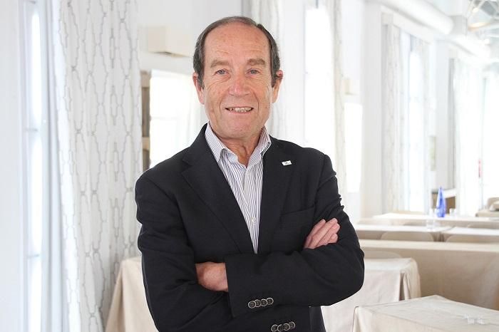 El doctor Torres explica que el alquitrán es exclusivamente un producto de la combustión.