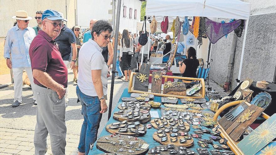 Auritz-Burguete reúne a más de 70 puestos en su tradicional Feria de Artesanía