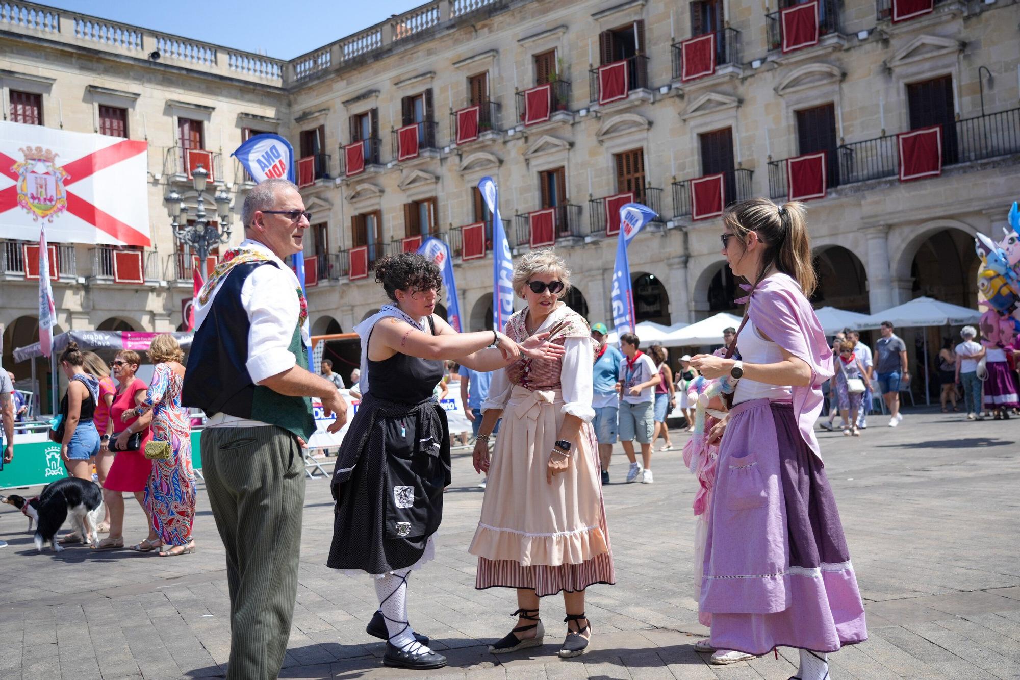 En imágenes: Otro día de fiesta en Vitoria-Gasteiz
