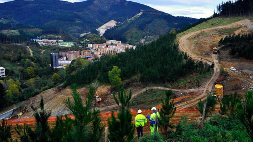 El túnel de Autzagane y las variantes de Ermua y Bermeo centran el gasto foral