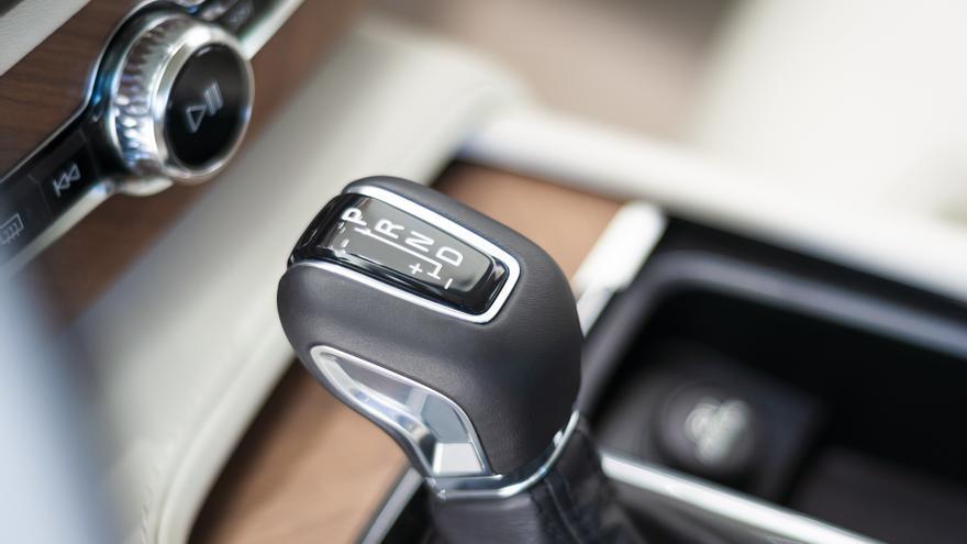 Lo que debes saber antes de conducir un coche automático