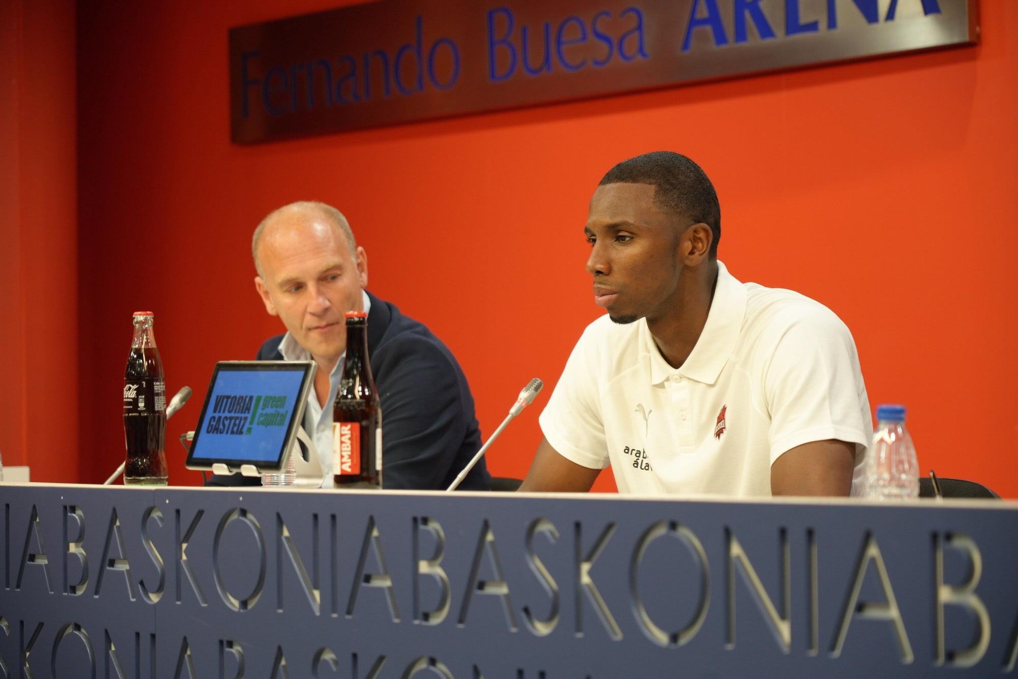 En imágenes: Presentación de Diallo como jugador del Baskonia