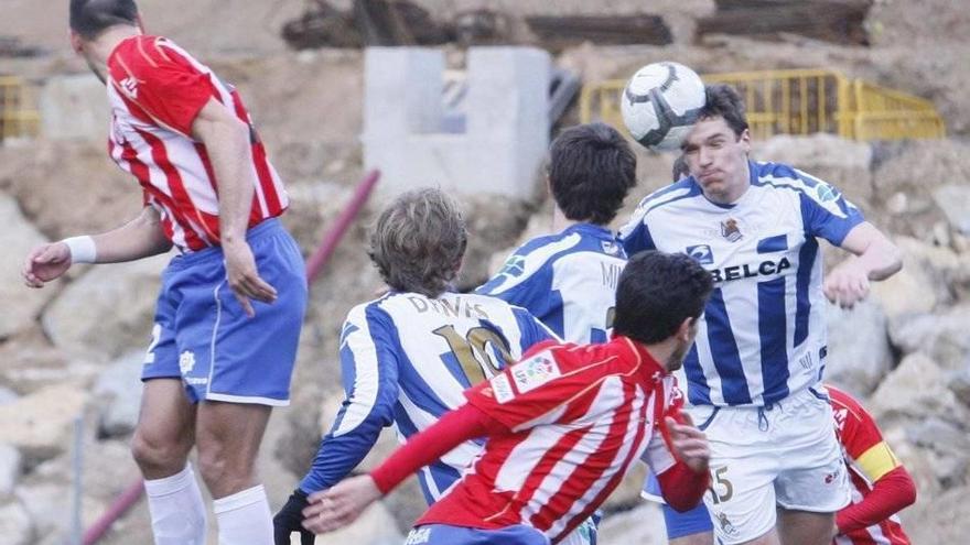 Derrota en un Montilivi solo con una tribuna en la 2009-10