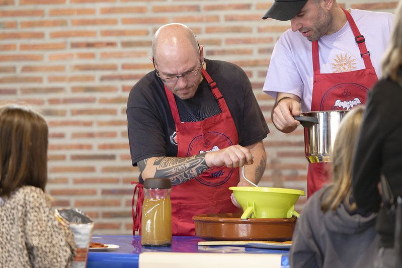 Kantu Afaria y concurso gastronómico en las Agorreko Santikutzak de Legazpi