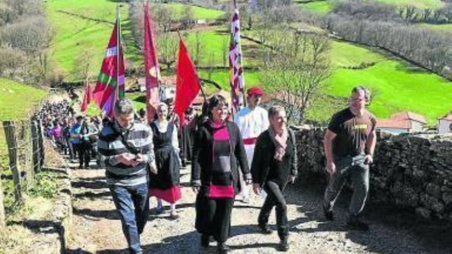 Arantzadi Elkartea, Baztan, Udalbiltza y Amaiur abren la marcha.