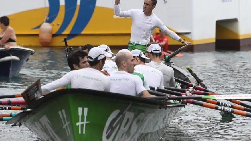 Hondarribia pasa por encima de la marea