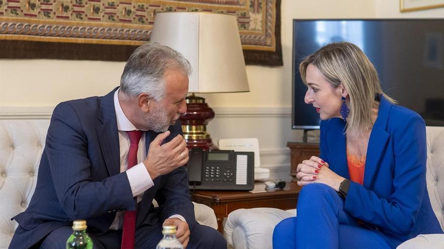 Las resistencias con la Seguridad Social, aeropuertos y puertos ponen a prueba las transferencias