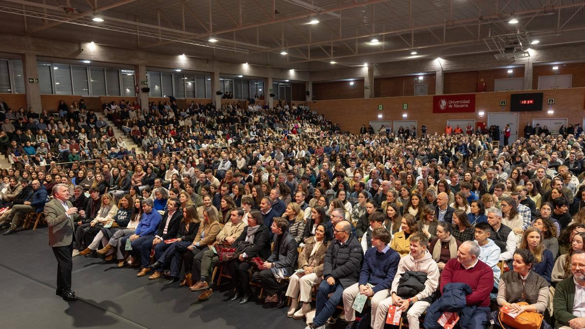 Asistentes a la jornada de puertas abiertas de la Universidad de Navarra