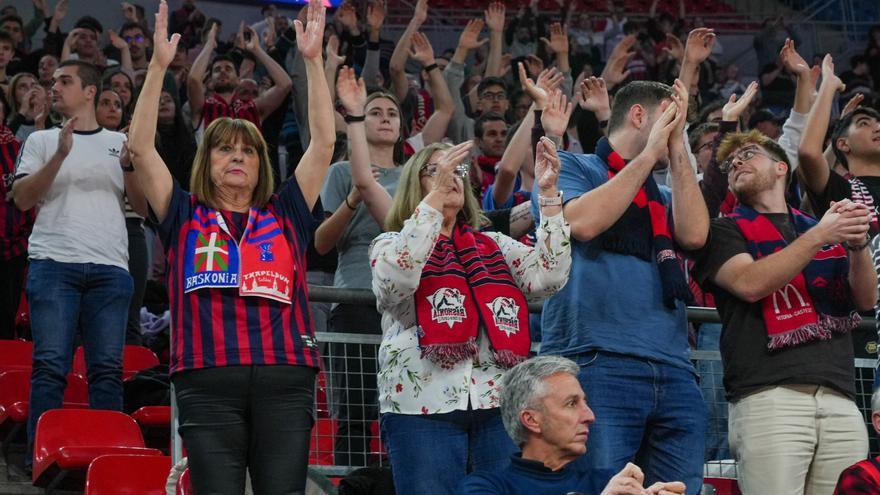 ¡Búscate en las fotos del Baskonia - Bayern!