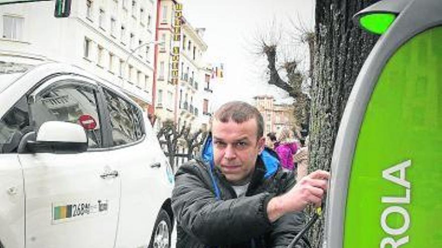 Iberdrola y Avia impulsan la movilidad eléctrica con el despliegue de puntos de recarga rápida en estaciones de servicio