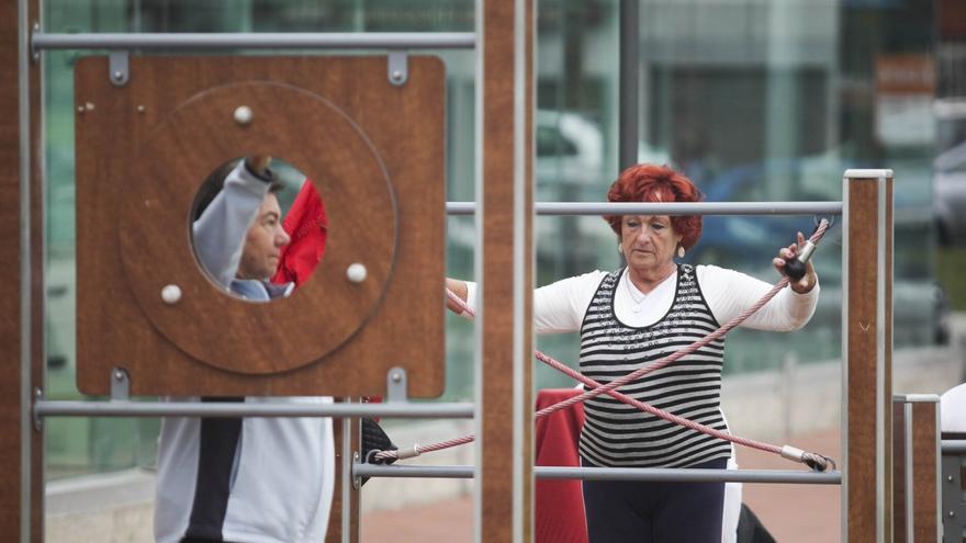 'En verano, muevete': deporte y socialización gratis para mayores durante el verano
