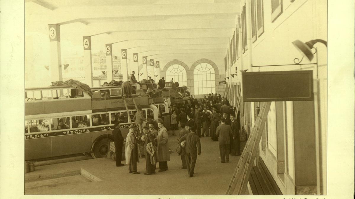 Primeros autobuses de La Unión