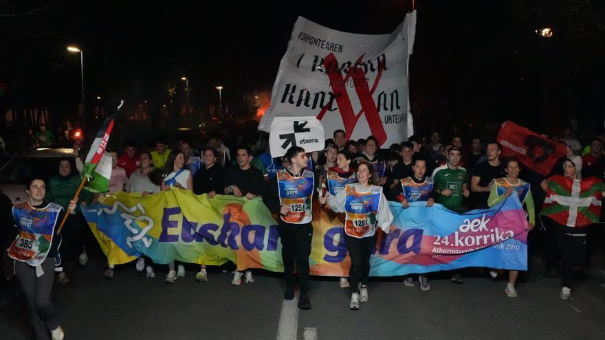 El enemigo es las ideas fascistas. Aquí y allá