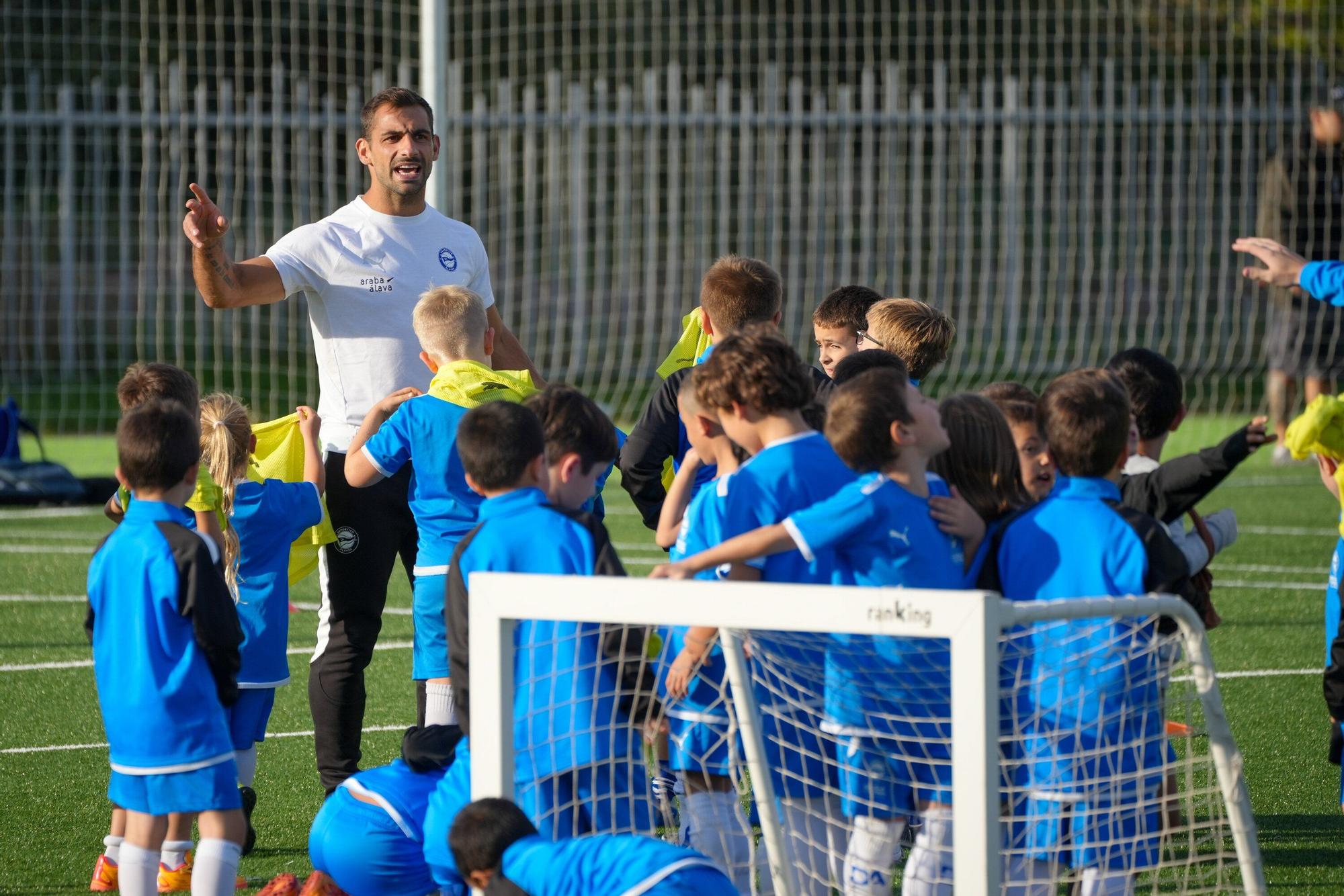 En imágenes: Comienza el curso en la Escuela de Fútbol del Alavés